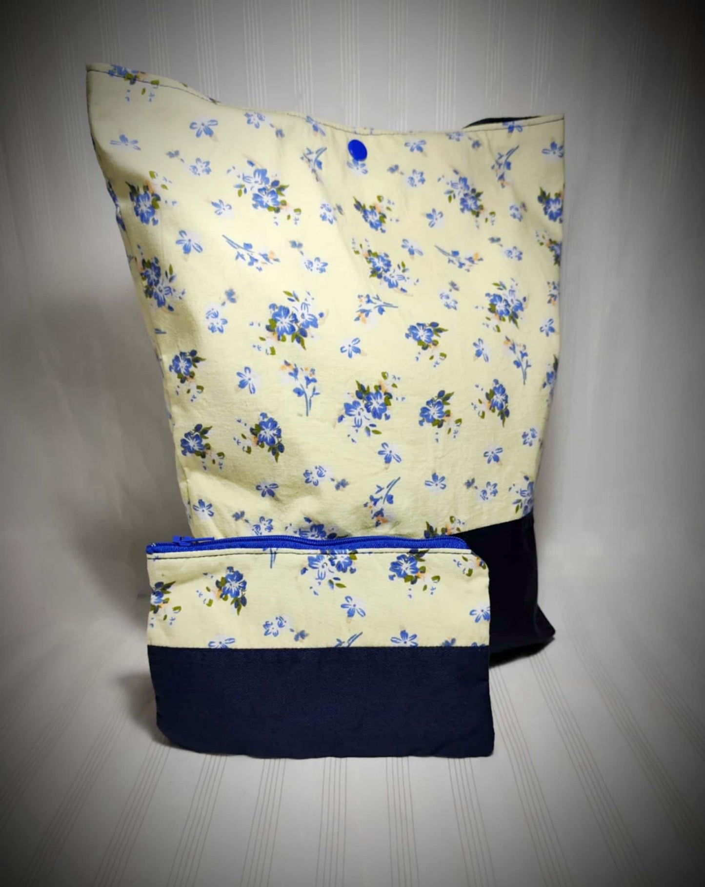 Жълта чанта