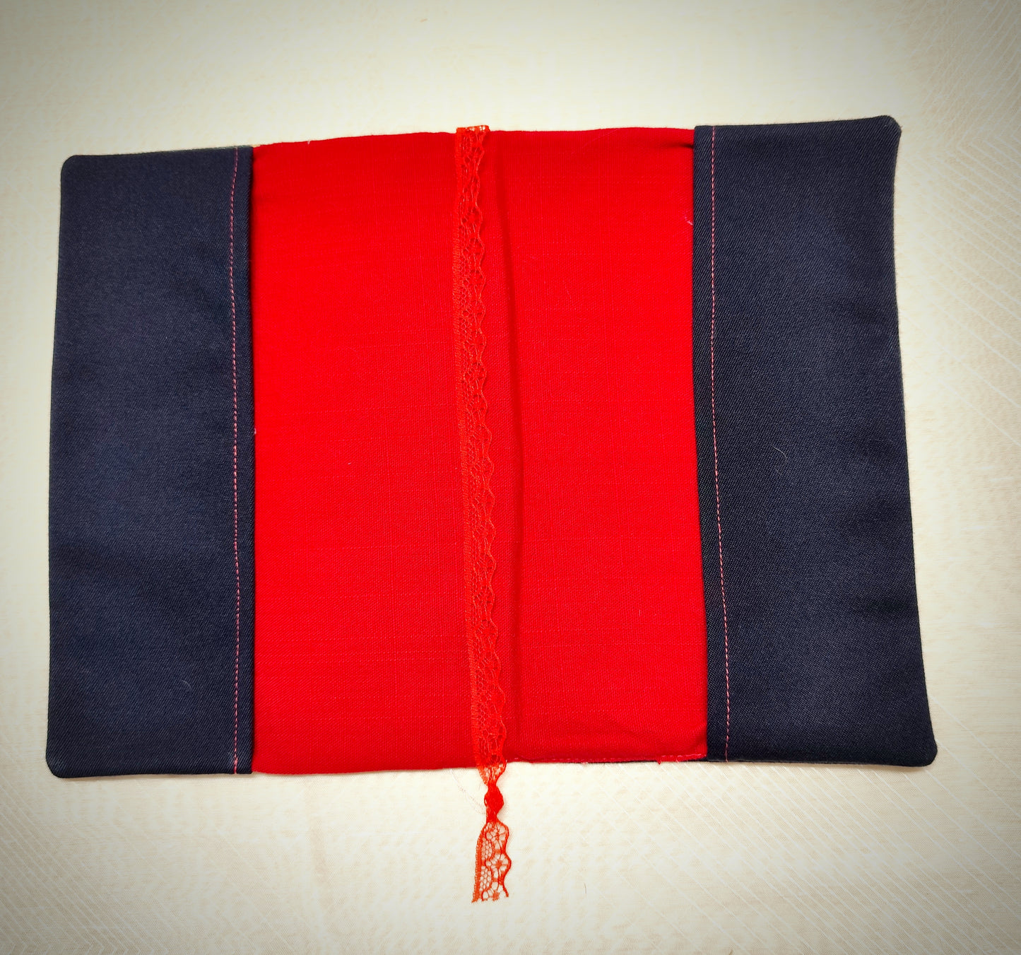 Подвързия " Цигуларката"